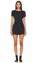 LUNYA Soft Modal Rib Tee Short Set in Black - Ensemble short et t-shirt côtelé en modal doux LUNYA en noir - LUNYA 黑色柔软莫代尔罗纹 T 恤短裤套装 - LUNYA Soft Modal Rib T-Shirt-Shorts-Set in Schwarz - LUNYA 소프트 모달 립 티셔츠 쇼트 세트블랙 색상 - Set corto con maglietta a coste morbide in modal LUNYA in nero