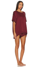 LUNYA Washable Silk Tee Set in Burgundy