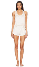 LUNYA Washable Silk Tulip Back Set in White - Ensemble de dossier tulipe en soie lavable LUNYA en blanc - LUNYA 白色可水洗真丝郁金香靠背套装 - LUNYA Waschbares Tulpen-Rückenset aus Seide in Weiß - LUNYA 워셔블 실크 튤립 백 세트 화이트 색상 - Set con schienale a tulipano in seta lavabile LUNYA in bianco