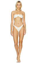 La Reveche Vesna Bikini in Ivory - La Reveche Bikini Vesna en Ivoire - La Reveche Vesna 象牙色比基尼 - La Reveche Vesna Bikini in Elfenbein - La Reveche 베스나 비키니 아이보리 색상 - Bikini La Reveche Vesna color avorio