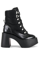 Larroude Chamonix Boot in Black - Botte Larroude Chamonix en Noir - Larroude 夏蒙尼黑色靴子 - Larroude Chamonix-Stiefel in Schwarz - Larroude 샤모니 부츠 블랙 색상 - Stivale Larroude Chamonix in nero