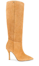 Larroude Kate Boot in Tan - Botte Larroude Kate en beige - Larroude Kate 棕褐色靴子 - Larroude Kate Stiefel in Hellbraun - Larroude 케이트 부츠 - Stivaletto Larroude Kate in marrone chiaro