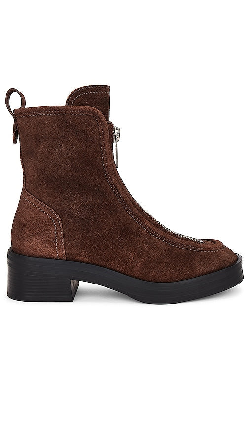 Larroude Nicole Boot in Chocolate - Botte Larroude Nicole en Chocolat - Larroude Nicole 巧克力色靴子 - Larroude Nicole Stiefel in Schokolade - Larroude Nicole 부츠 초콜릿 - Stivale Larroude Nicole in cioccolato