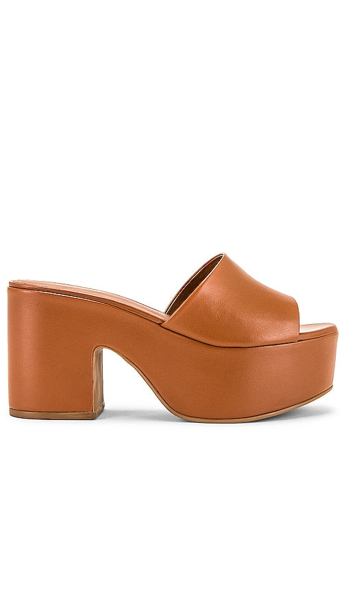 Larroude The Miso Platform Sandal in Brown - Larroude La sandale à plateforme Miso en marron - Larroude 棕色 Miso 厚底凉鞋 - Larroude The Miso Plateausandale in Braun - Larroude The Miso 플랫폼 샌들브라운 색상 - Larroude Sandalo con plateau The Miso in marrone
