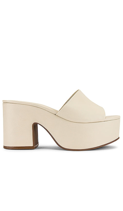 Larroude The Miso Platform Sandal in Ivory - Larroude Sandale à plateforme Miso en ivoire - Larroude 象牙色 Miso 厚底凉鞋 - Larroude The Miso Plateausandale in Elfenbein - Larroude The Miso 플랫폼 샌들 아이보리 색상 - Larroude Sandalo con plateau The Miso in avorio