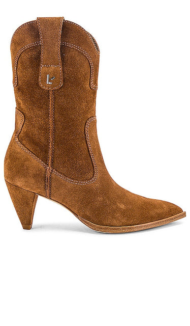 Larroude Thelma Bootie in Brown - Larroude Bottine Thelma en Marron - Larroude Thelma 棕色短靴 - Larroude Thelma Bootie in Braun - Larroude Thelma 부티 브라운 색상 - Stivaletto Larroude Thelma in marrone