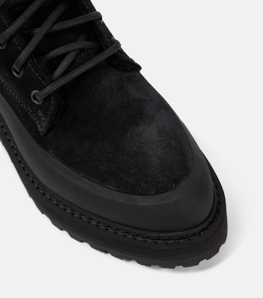 Le Monde B√É¬©ryl Dolomite shearling-trimmed suede ankle boots