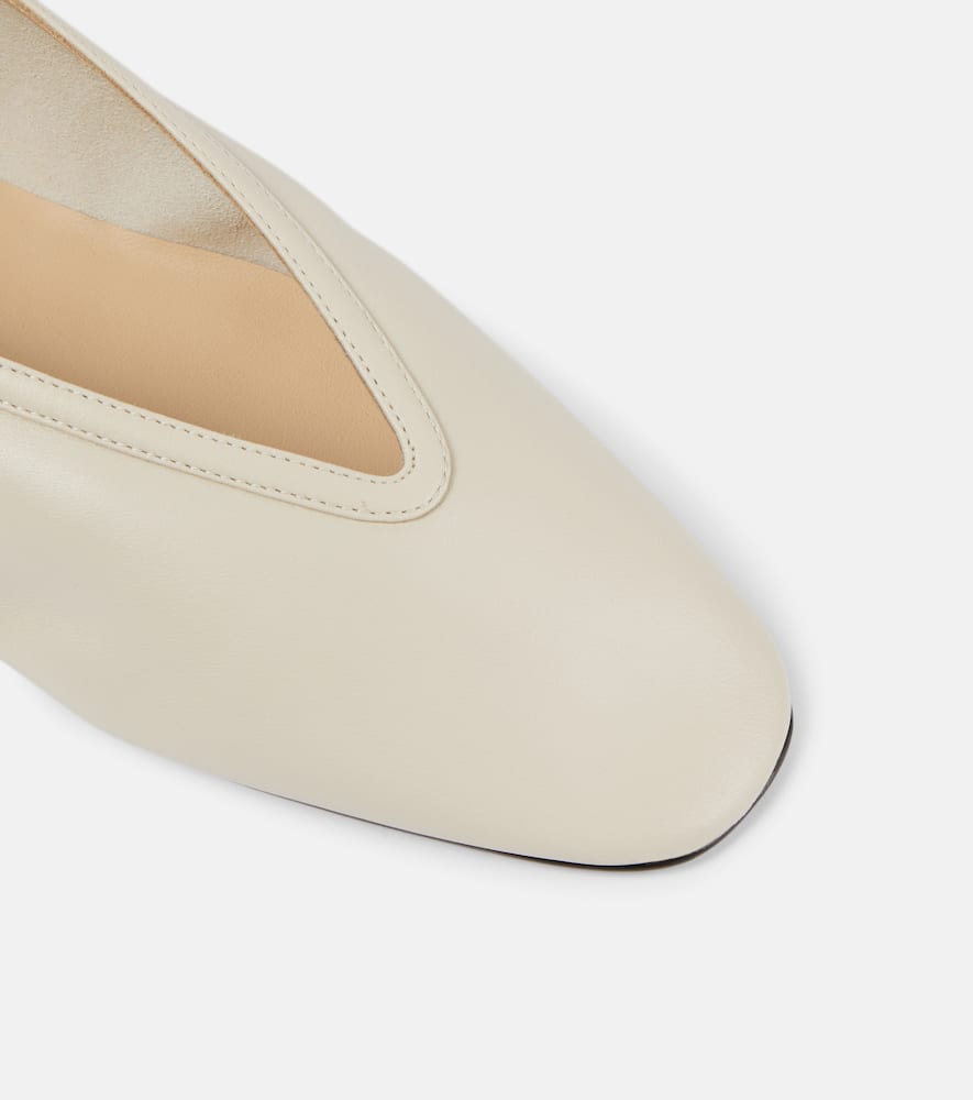 Le Monde Beryl Luna leather slippers