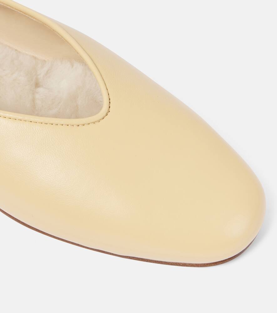 Le Monde B√É¬©ryl Regency shearling-trimmed leather mules