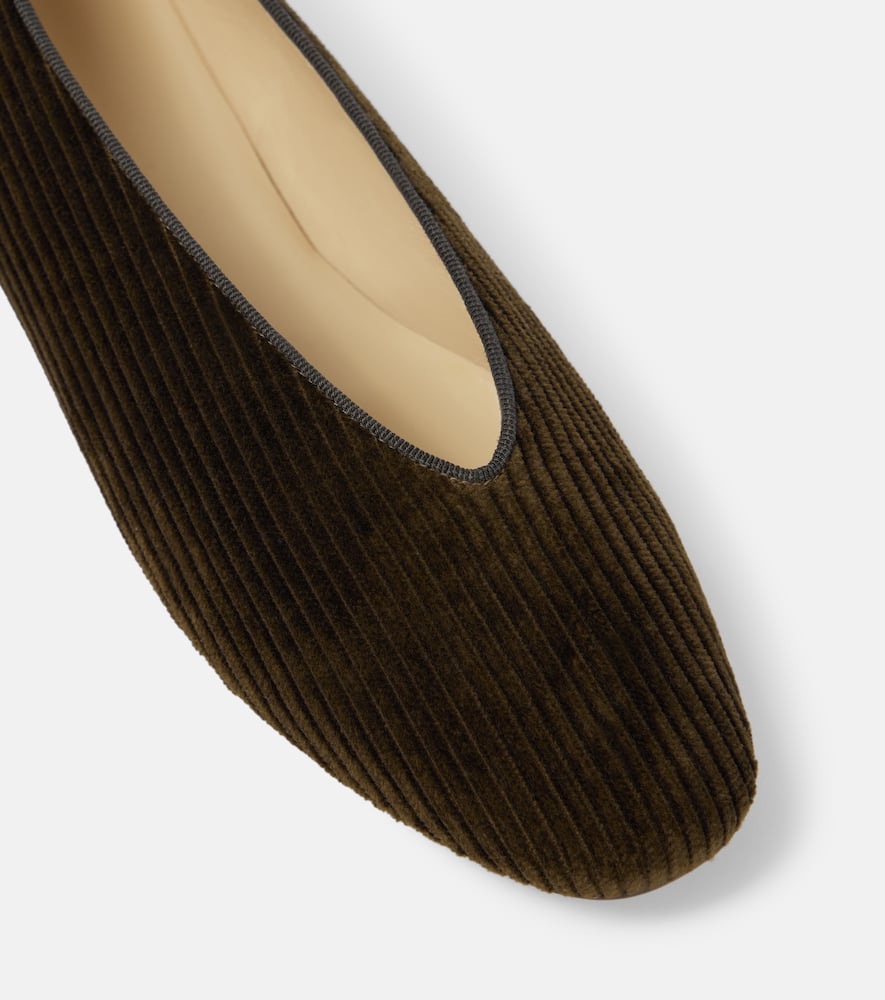 Le Monde B√É¬©ryl Regency velvet ballet flats