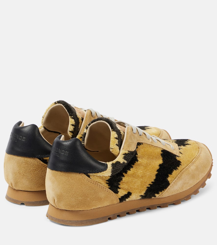 Le Monde B√É¬©ryl Slim Runner velvet and suede sneakers