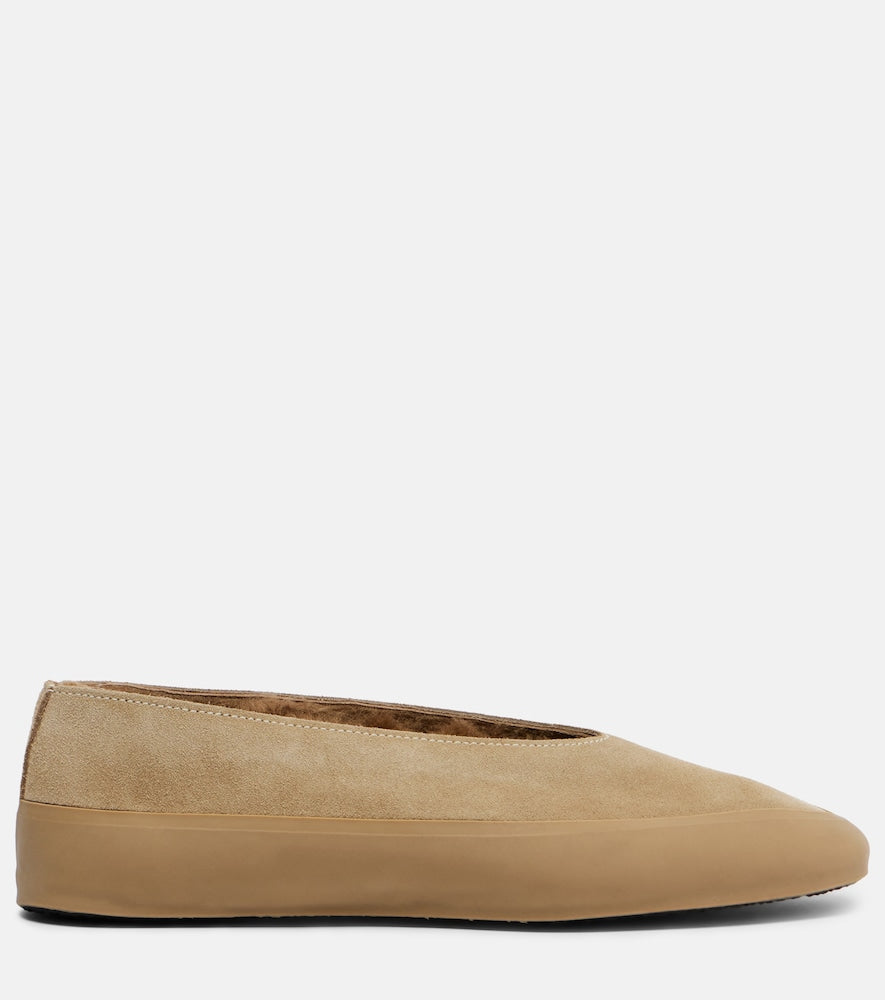 Le Monde Beryl Apres Ski shearling-lined suede ballet flats