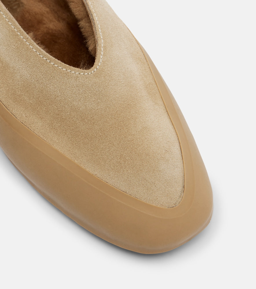 Le Monde Beryl Apres Ski shearling-lined suede ballet flats