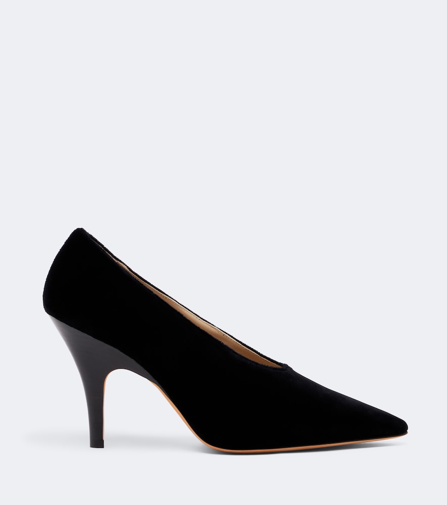 Le Monde Beryl Petra velvet pumps