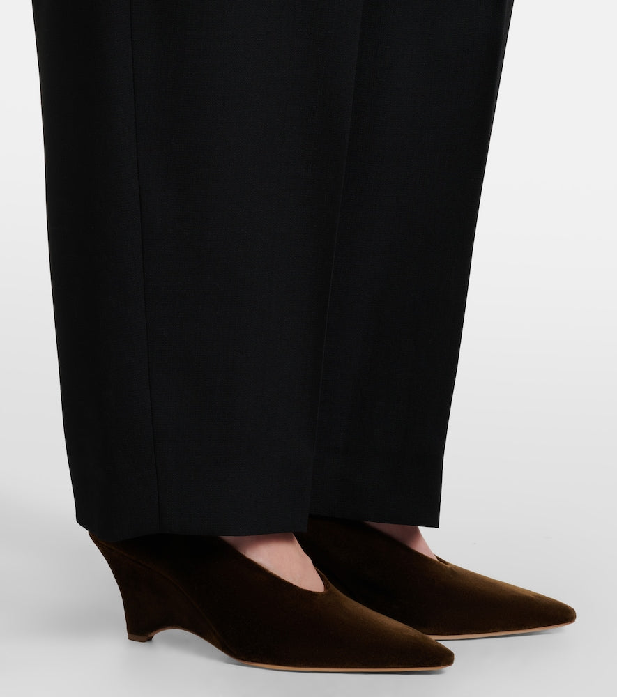 Le Monde Beryl Victoria 70 velvet wedges