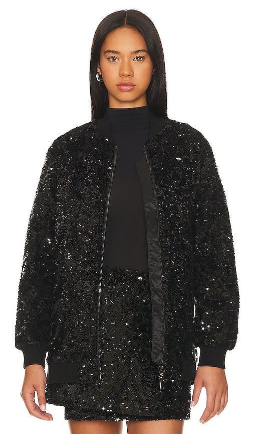 Le Superbe Grand Prix Long Bomber Jacket in Black - Le Superbe Blouson Bomber Long Grand Prix en Noir - Le Superbe Grand Prix 黑色长款飞行员夹克 - Lange Bomberjacke „Le Superbe Grand Prix“ in Schwarz - Le Superbe Grand Prix 롱 보머 재킷블랙 색상 - Giubbotto bomber lungo Le Superbe Grand Prix in nero