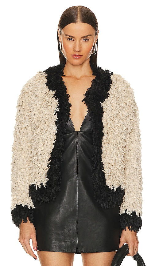 Le Superbe Power Trip Faux Fur Jacket in Cream - Veste en fausse fourrure Le Superbe Power Trip en crème - Le Superbe Power Trip 奶油色人造毛皮夹克 - Le Superbe Power Trip Kunstpelzjacke in Creme - Le Superbe 파워 트립 인조 퍼 재킷 - Giacca in pelliccia sintetica Le Superbe Power Trip color crema