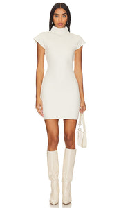 Line & Dot Rumi Mini Sweater Dress in Ivory - Line & Dot - Rumi - Robe pull courte en ivoire - Line & Dot Rumi 象牙色迷你毛衣连衣裙 - Line & Dot Rumi Mini-Pulloverkleid in Elfenbein - Line & Dot Rumi 미니 스웨터 드레스 - Mini abito maglione Line & Dot Rumi in avorio