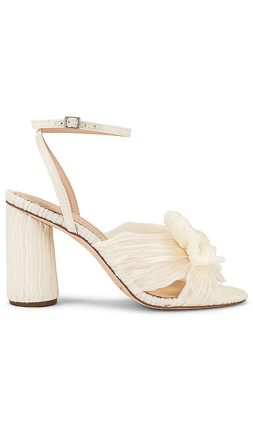 Loeffler Randall Camellia Pleated Bow Heel in White - Loeffler Randall Camellia Talon Nœud Plissé en Blanc - Loeffler Randall 白色山茶花褶裥蝴蝶结高跟鞋 - Loeffler Randall Camellia Plissee-Schleifenabsatz in Weiß - Loeffler Randall 카멜리아 플리츠 보우 힐 화이트 색상 - Loeffler Randall Camellia con tacco a fiocco plissettato in bianco