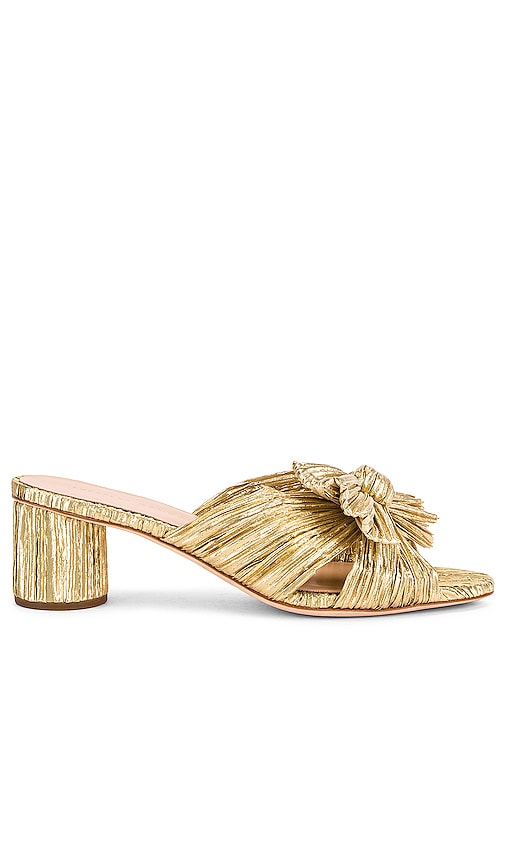 Loeffler Randall Emilia Pleated Knot Mule in Metallic Gold - Loeffler Randall Mules à nœud plissé Emilia en or métallisé - Loeffler Randall Emilia 金属金色褶裥结饰穆勒鞋 - Loeffler Randall Emilia Plissee-Knoten-Pantoletten in Metallic-Gold - Loeffler Randall Emilia 플리츠 매듭 뮬 메탈릭 골드 소재 - Loeffler Randall Emilia Sabot con nodo plissettato in oro metallizzato