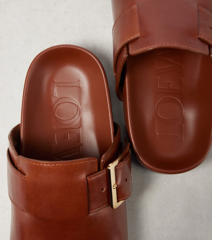Loewe Ease leather clogs
