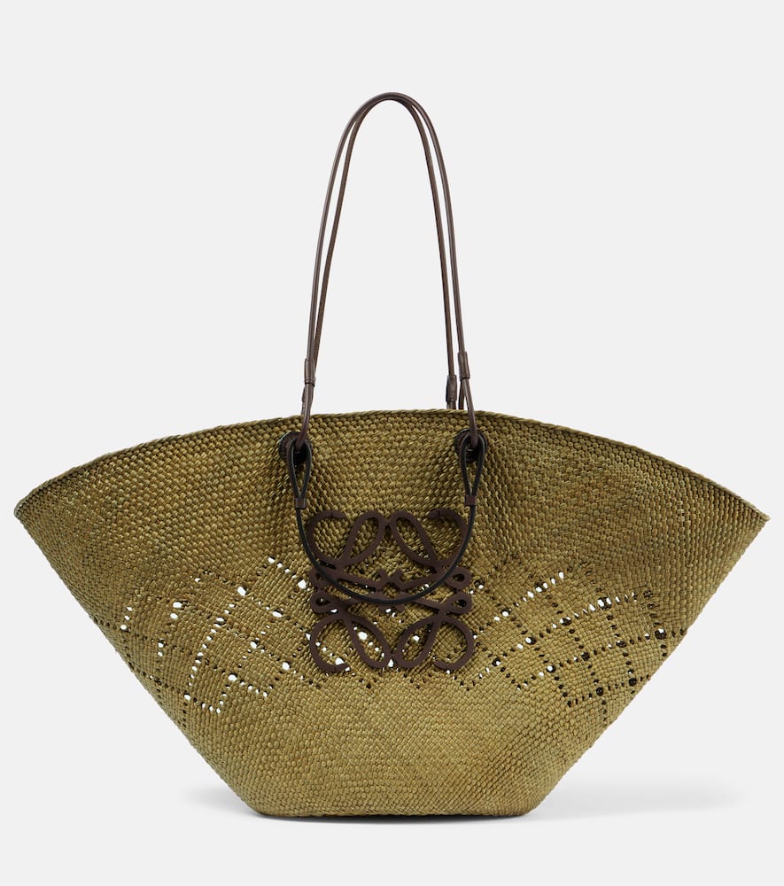 Loewe Paula's Ibiza Anagram Large basket bag. Shop Loewe Beach Bags for women now.