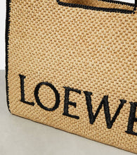 Loewe Paula's Ibiza Large raffia shopper
