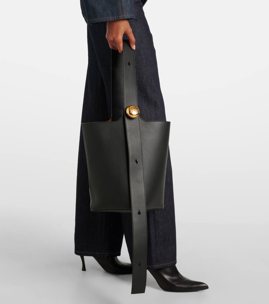 Loewe Pebble Medium leather bucket bag