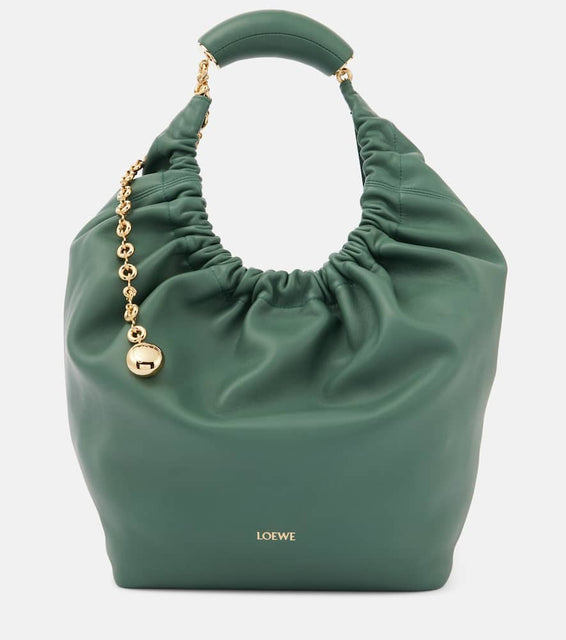 Loewe Squeeze Medium leather shoulder bag. Shop Loewe Shoulder Bags for women now.