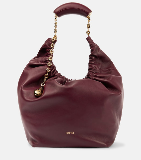 Loewe Squeeze Medium leather shoulder bag. Shop Loewe Shoulder Bags for women now.
