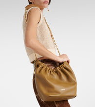 Loewe Squeeze Small leather shoulder bag