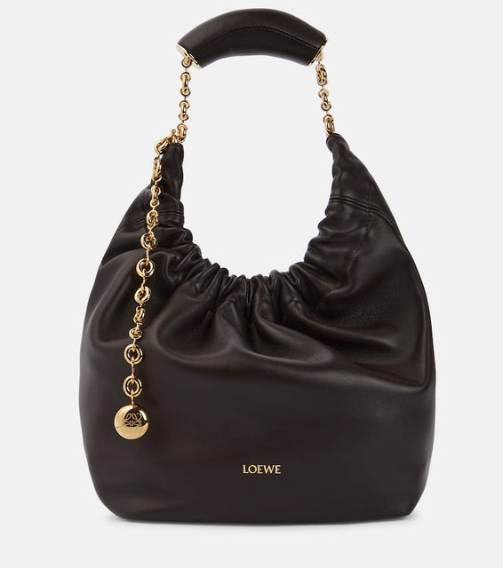 Loewe Squeeze Small leather shoulder bag. Shop Loewe Shoulder Bags for women now.