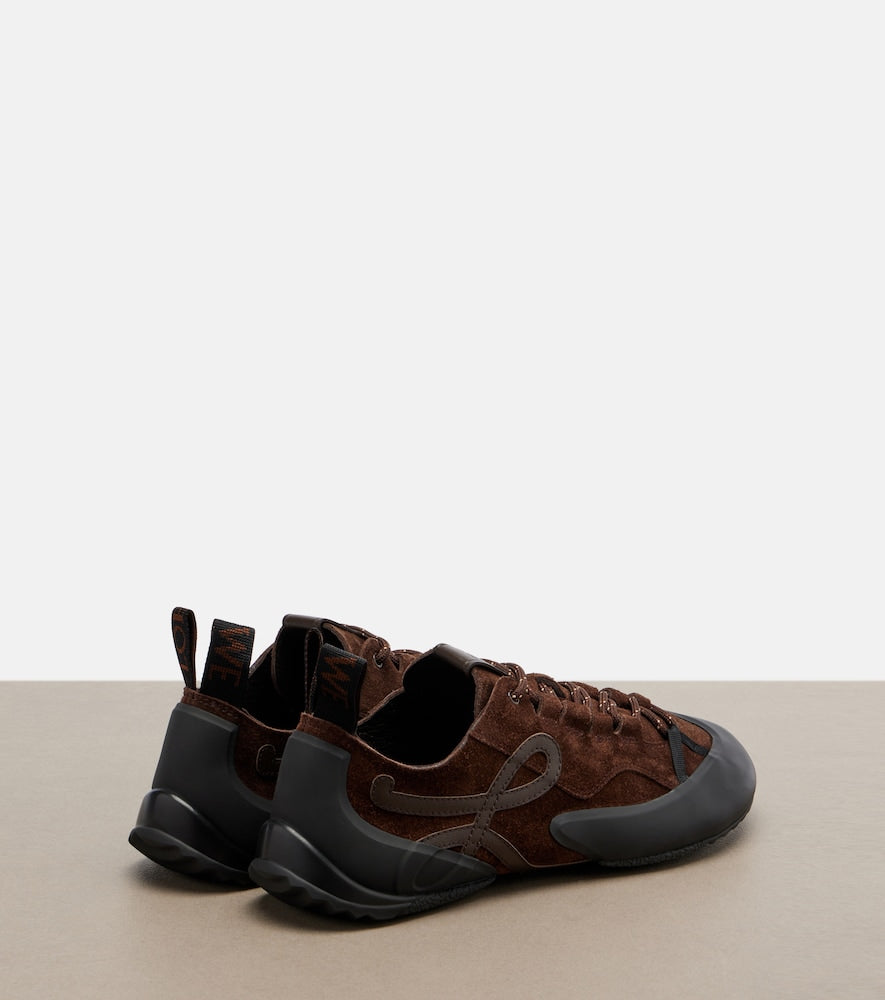 Loewe Grip Anagram suede sneakers (Brown) - Low-Top Sneakers