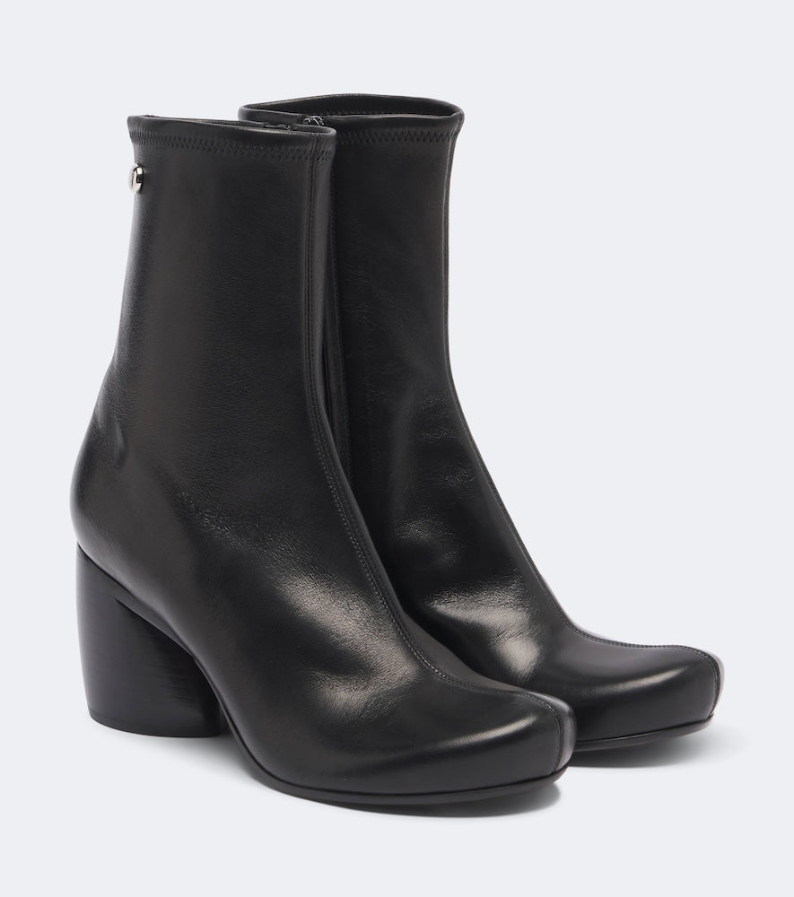 Loewe Oval leather ankle boots - Black Mid Heels