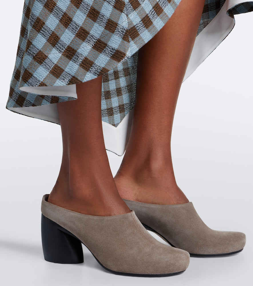 Loewe Oval suede mules in Grey - Mid Heel Pumps