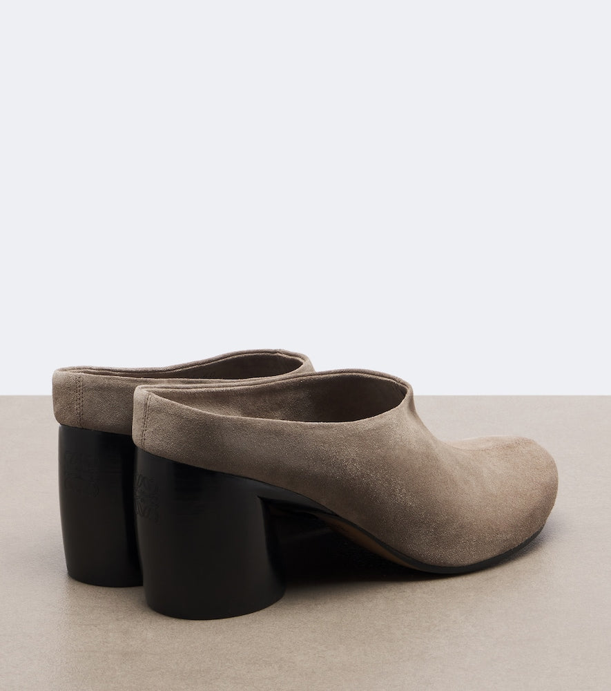 Loewe Oval suede mules in Grey - Mid Heel Pumps