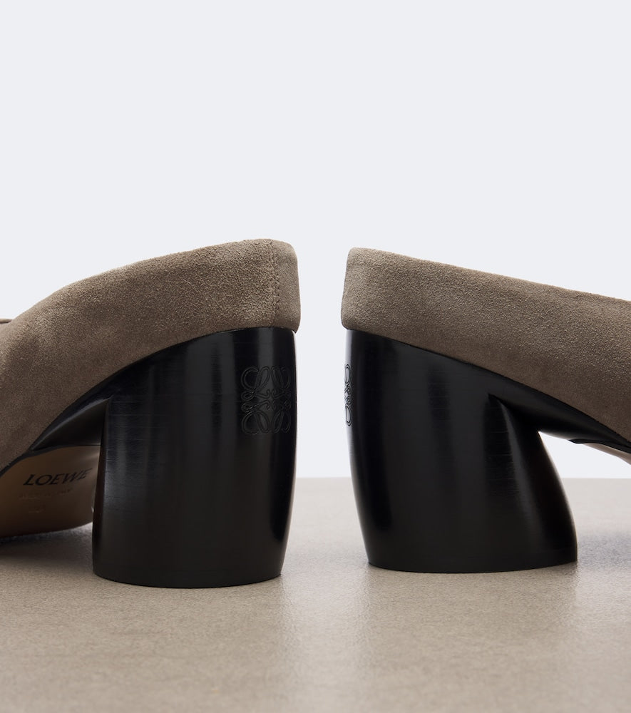 Loewe Oval suede mules in Grey - Mid Heel Pumps