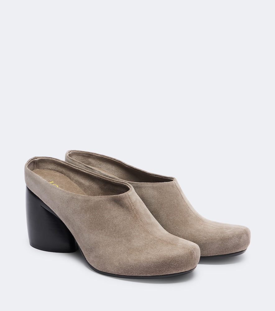 Loewe Oval suede mules in Grey - Mid Heel Pumps