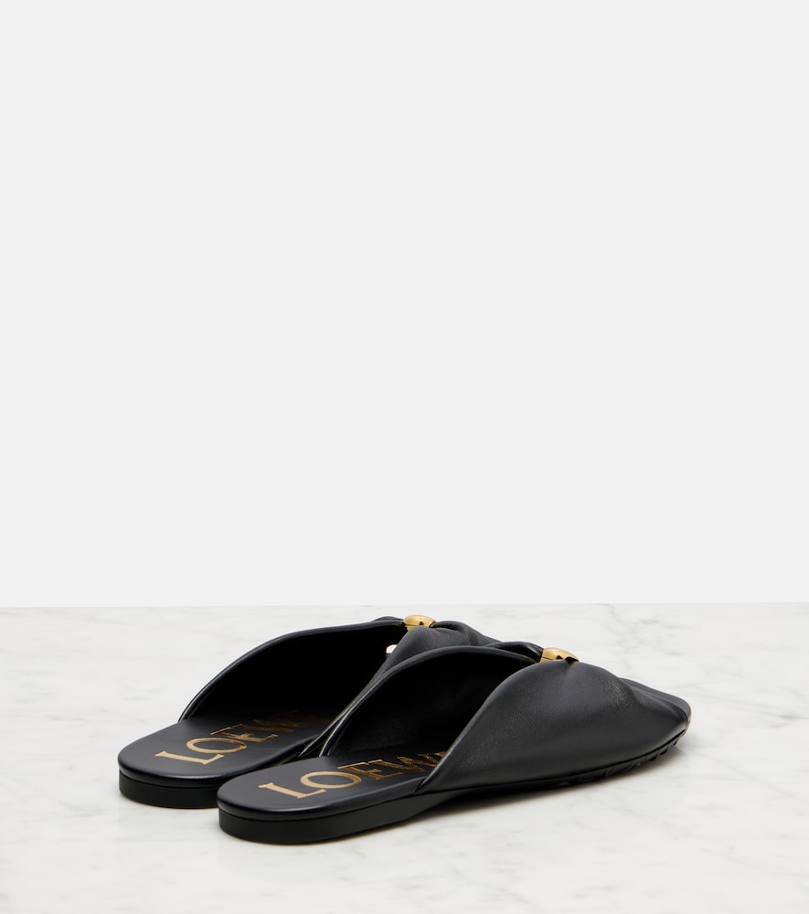 Loewe Paula's Ibiza Pebble leather slides in Black - Slides