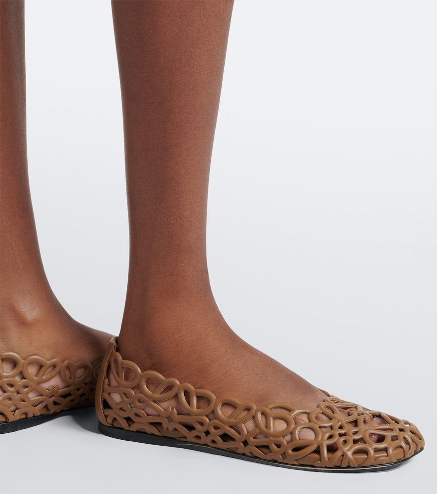 Loewe Petal Anagram leather ballet flats (Brown) - Ballerina Flats