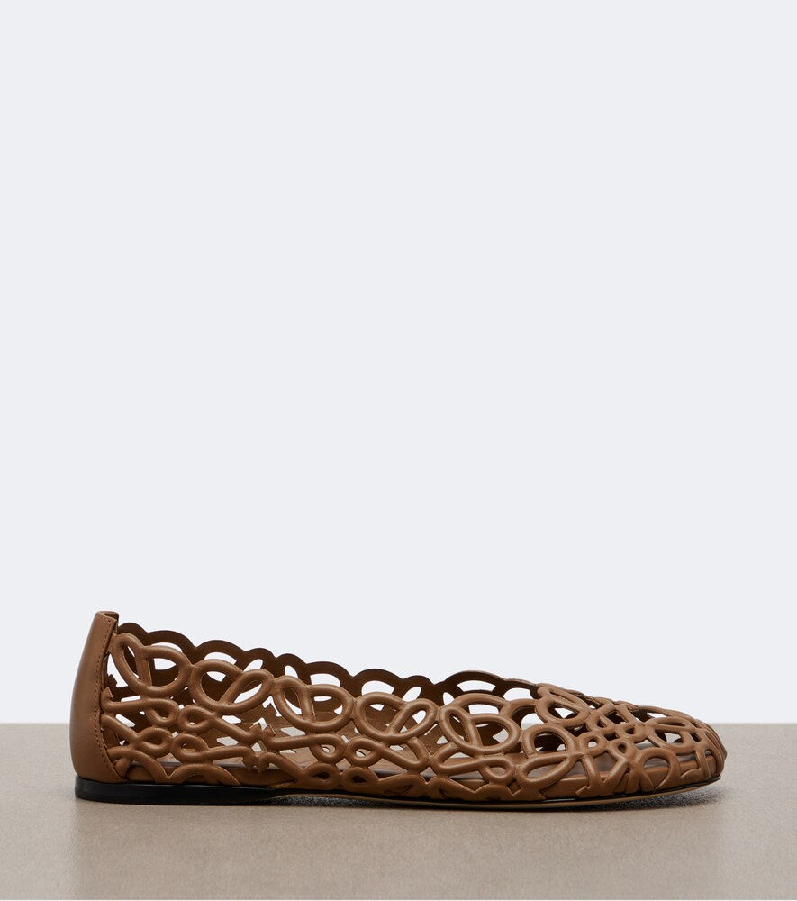 Loewe Petal Anagram leather ballet flats (Brown) - Ballerina Flats