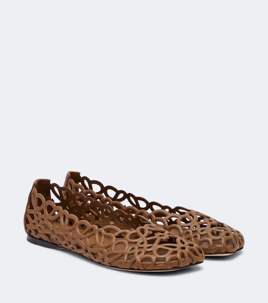 Loewe Petal Anagram leather ballet flats (Brown) - Ballerina Flats