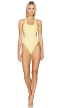 Lovers and Friends By The Poolside One Piece in Yellow - Amoureux et amis au bord de la piscine une pièce en jaune - 池畔恋人和朋友黄色一件 - Lovers and Friends By The Poolside Einteiler in Gelb - Lovers and Friends By The Poolside 원피스 옐로우 색상 - Amanti e amici a bordo piscina Costume intero in giallo