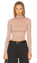 Lovers and Friends Catania Top in Taupe - Haut Catania Lovers and Friends en taupe - 恋人和朋友卡塔尼亚灰褐色上衣 - Lovers and Friends Catania Top in Taupe - Lovers and Friends Catania 탑 in Taupe - Amanti e Amici Catania Top in Tortora