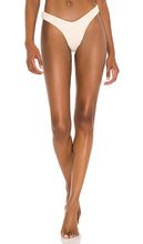 Lovers and Friends Devaney Bottom in Nude - Amoureux et amis Devaney Bottom en nu - 裸体的恋人和朋友 Devaney Bottom - Lovers and Friends Devaney Bottom in Nackt - Lovers and Friends Devaney 하의 누드 색상 - Amanti e amici Devaney Bottom in nudo