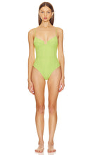 Lovers and Friends Fauna One Piece in Green - Lovers and Friends Fauna One Piece en vert - 恋人和朋友动物群一件绿色 - Lovers and Friends Fauna Einteiler in Grün - Lovers and Friends Fauna 원피스 - Costume intero Fauna per amanti e amici in verde