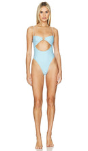 Lovers and Friends Heart To Find One Piece in Baby Blue - Amoureux et amis Heart To Find One Piece en bleu bébé - 恋人和朋友心心相印地寻找一件淡蓝色的作品 - Lovers and Friends Heart To Find One Piece in Babyblau - 연인과 친구의 마음으로 베이비블루 원피스를 찾아요 - Amanti e amici Cuore da trovare One Piece in Baby Blue