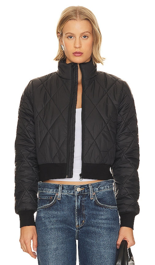 Lovers and Friends Josette Quilted Jacket in Black - Lovers and Friends - Veste matelassée Josette en noir - Lovers and Friends Josette 黑色绗缝夹克 - Lovers and Friends Josette Steppjacke in Schwarz - Lovers and Friends 조젯 퀼팅 재킷 블랙 색상 - Giacca trapuntata Josette Lovers and Friends in nero