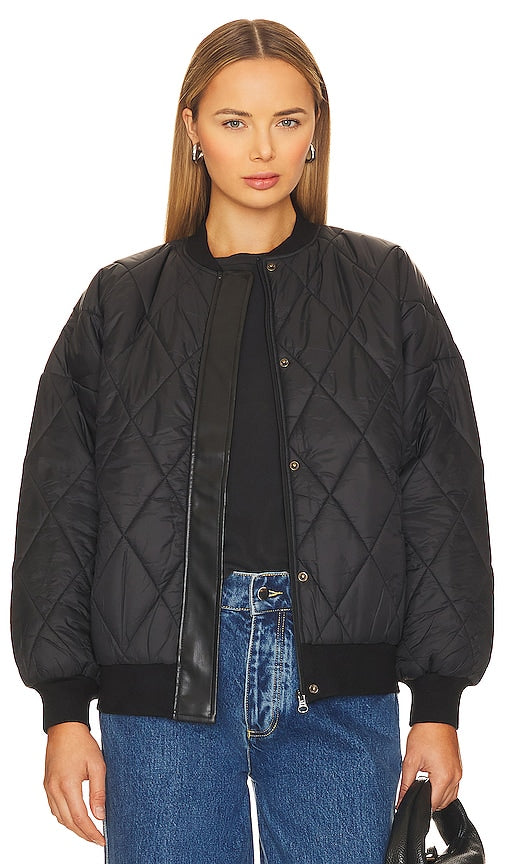 Lovers and Friends Julie Quilted Jacket in Black - Lovers and Friends - Veste matelassée Julie en noir - Lovers and Friends Julie 黑色绗缝夹克 - Lovers and Friends Julie Steppjacke in Schwarz - Lovers and Friends Julie 퀼팅 재킷 블랙 색상 - Giacca trapuntata Julie Lovers and Friends in nero