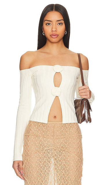Lovers and Friends Liora Rosette Sweater in White - Lovers and Friends - Pull Liora Rosette en blanc - Lovers and Friends Liora 白色玫瑰花毛衣 - Lovers and Friends Liora Rosette Pullover in Weiß - Lovers and Friends Liora 로제트 스웨터화이트 색상 - Maglione Liora Rosette di Lovers and Friends in bianco